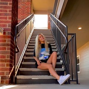 Meet your Posher, Shelby